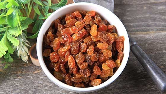تصویر 3 از مویز قرمز بدون هسته با طعم شیرین و کیفیت ممتاز